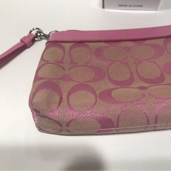 Coach Signature Woven Pink Wristlet - Picture 2 of 6